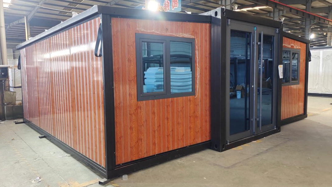 20' Expandable Open Space Container: Versatile Office, Meeting Room, o ...